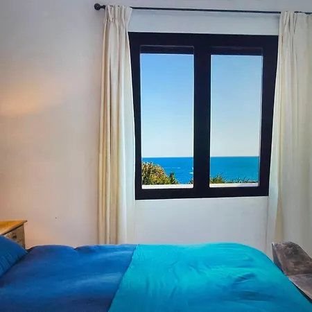 Chalet Exclusiva Con Vistas Panorámicas Al Mar En Rotas – *